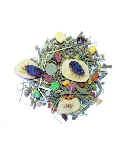 Sisältää hedelmiä, vihanneksia ja laadukkaita ainesosia marsuille kaikkien tarvittavien ravintoaineiden saamiseksi.